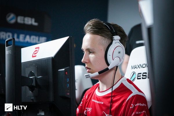 【视频】7月18日LPL夏季赛战果：RNG轻取EDG，LNG终结连败